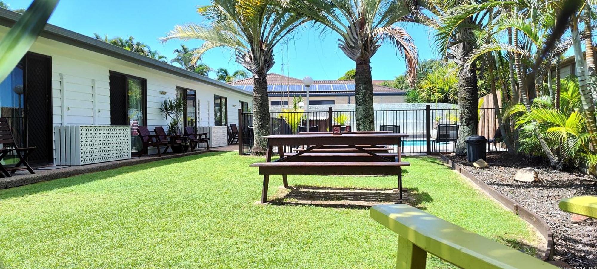 Pacific Palms Motor Inn Marcoola Esterno foto
